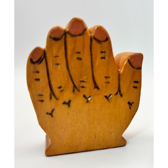 Vintage Wooden Hand-shaped salt and pepper shakers Manicure Nail Salon Unique - Picture 3 of 6